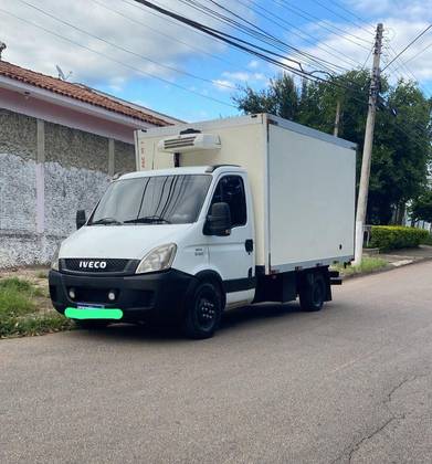 IVECO DAILY 35S14 CHASSI CABINE TURBO INTERCOOLER DIESEL 2P MANUAL
